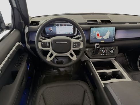 Used 2025 Land Rover Defender 110 S image 25