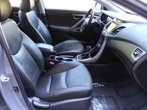 Used 2015 Hyundai Elantra Sport w/ Option Group 04 FWD image 17