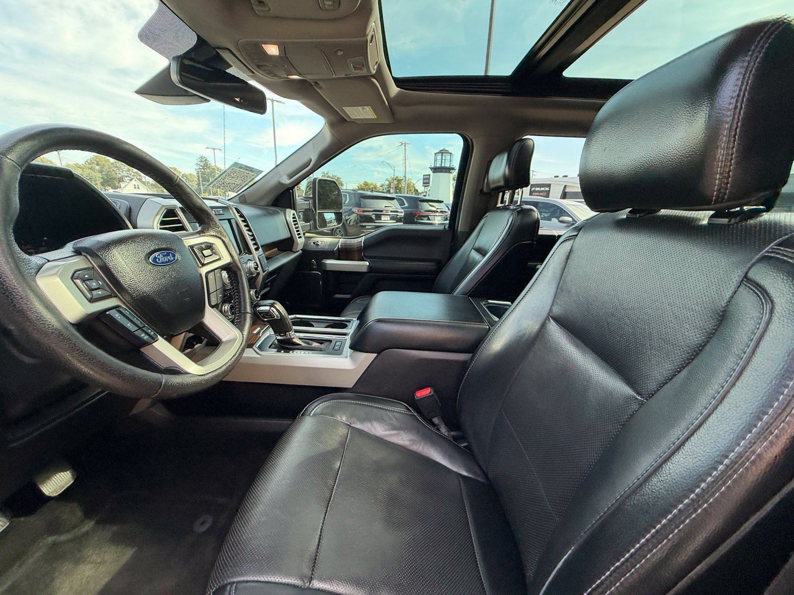 Used 2016 Ford F150 Lariat w/ Equipment Group 502A Luxury AWD/4WD image 11
