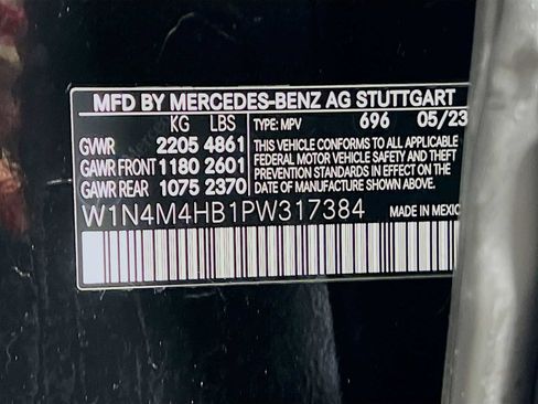 Used 2023 Mercedes-Benz GLB 250 4MATIC image 33