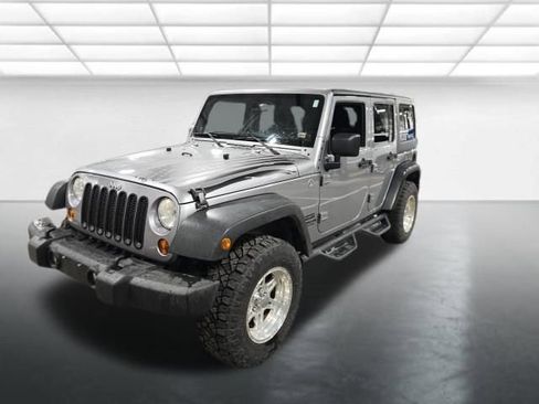 Used 2013 Jeep Wrangler Unlimited Sport image 9