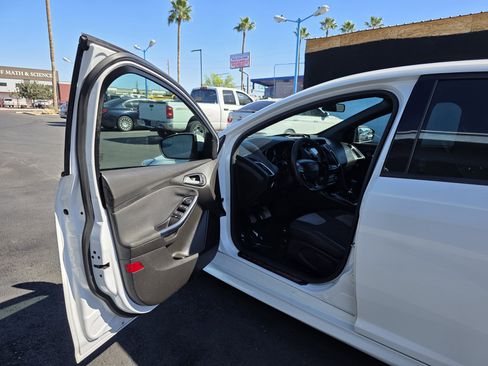 Used 2016 Ford Focus ST image 8