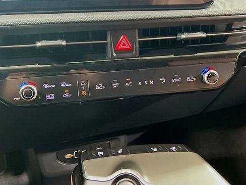 New 2025 Kia EV6 Wind image 16