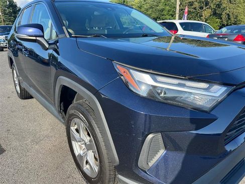 Used 2022 Toyota RAV4 XLE image 18