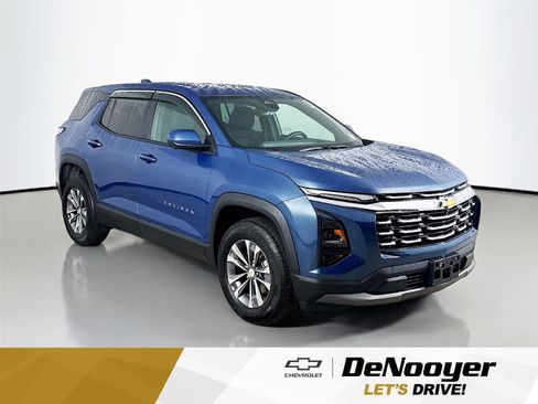 Used 2025 Chevrolet Equinox LT w/ Safety and Technology Package image 1