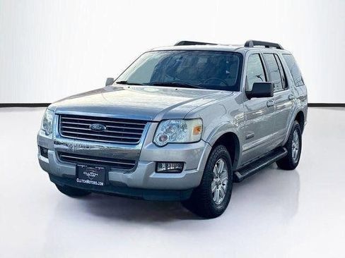 Used 2008 Ford Explorer XLT image 1