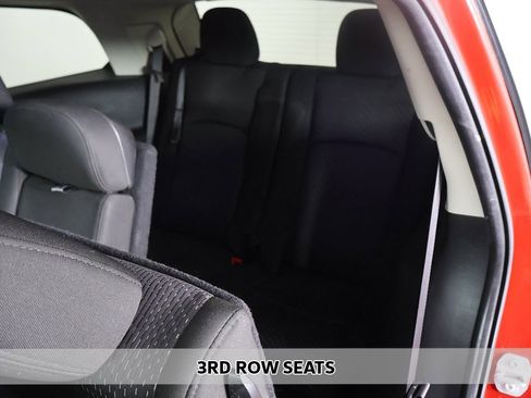 Used 2019 Dodge Journey SE image 4