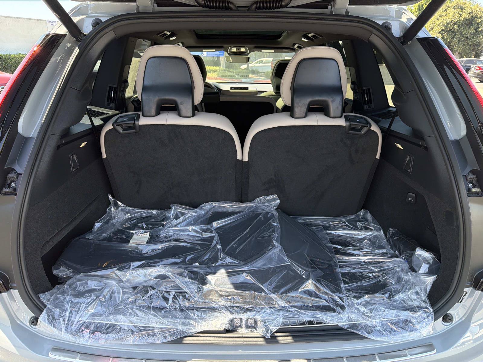 New 2027 Volvo XC90 B6 Plus AWD/4WD image 19