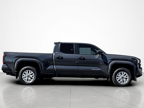 Certified 2024 Toyota Tacoma SR5 AWD/4WD image 6