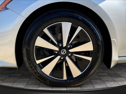 Used 2020 Nissan Altima 2.5 SV image 15