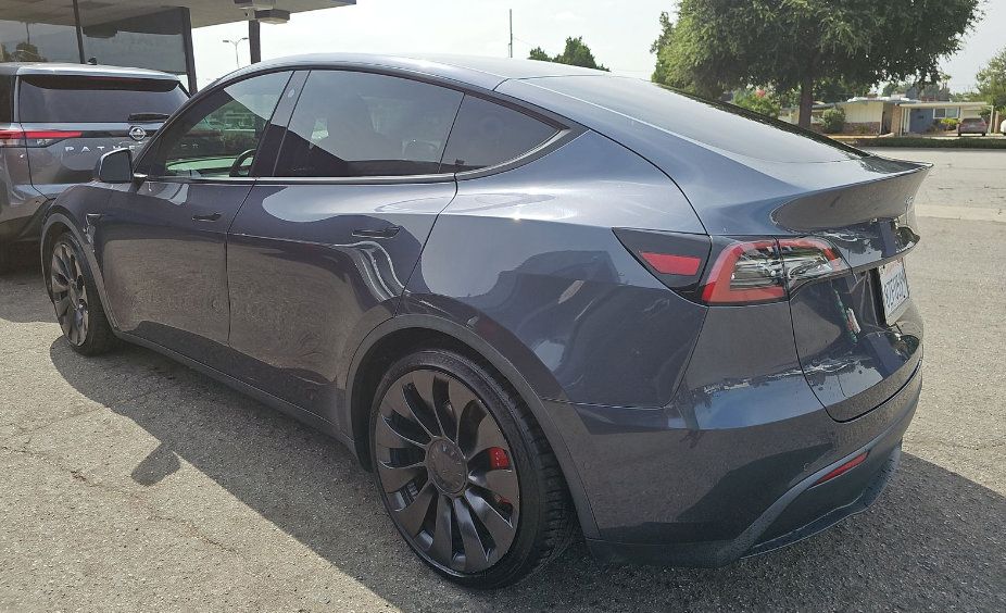 Used 2022 Tesla Model Y Performance AWD/4WD image 4