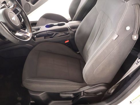 Used 2020 Ford Mustang Coupe RWD image 10