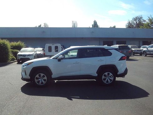 Used 2023 Toyota RAV4 LE AWD/4WD image 2
