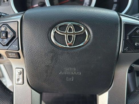 Used 2014 Toyota Tacoma 4x4 Access Cab w/ Convenience Package image 11