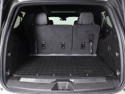 Used 2023 Chevrolet Suburban Z71 AWD/4WD image 18