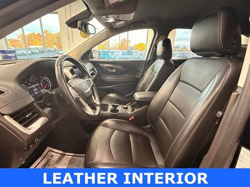 Used 2024 GMC Terrain SLT image 11