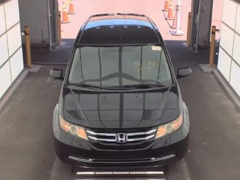Used 2016 Honda Odyssey SE image 3
