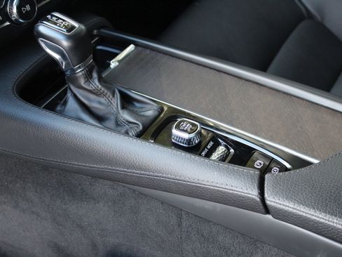 Used 2019 Volvo V90 T6 Cross Country w/ Advanced Package image 24