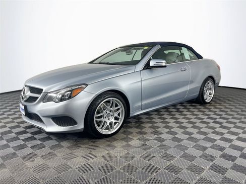 Used 2017 Mercedes-Benz E 400 Cabriolet image 2