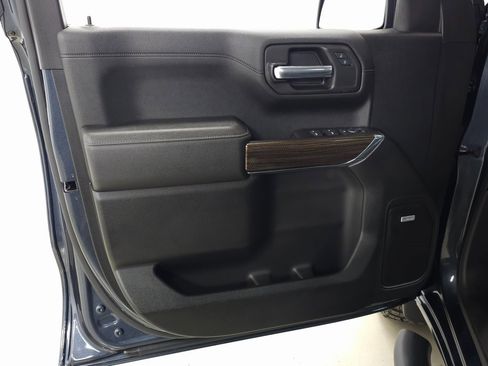 Used 2021 Chevrolet Silverado 1500 LT Trail Boss w/ Convenience Package II image 16