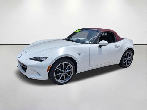 Used 2018 MAZDA MX-5 Miata Grand Touring RWD image 8