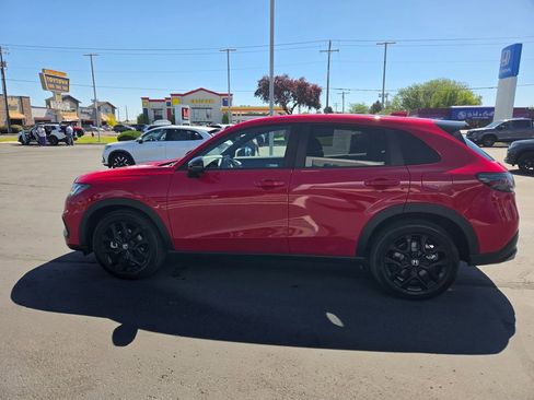 Used 2023 Honda HR-V Sport image 5