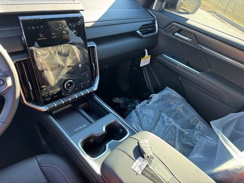 New 2026 GMC Acadia Elevation w/ Elevation Premium Package image 30