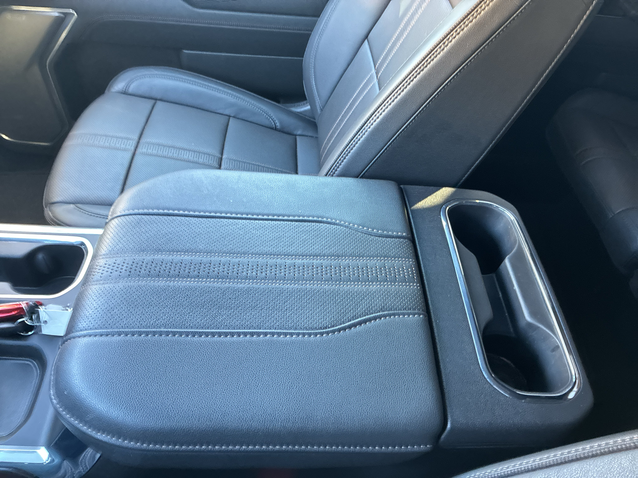 Used 2024 Chevrolet Silverado 1500 High Country w/ Midnight Edition AWD/4WD image 38