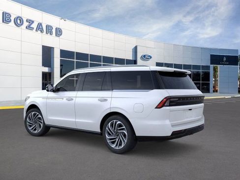 New 2025 Lincoln Navigator Reserve image 4