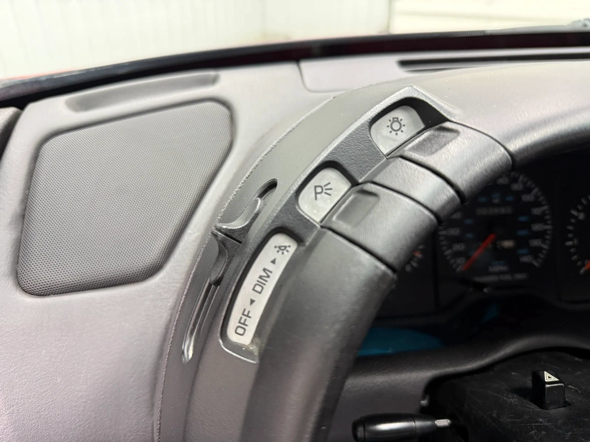 Used 1994 Chrysler LeBaron GTC FWD image 35