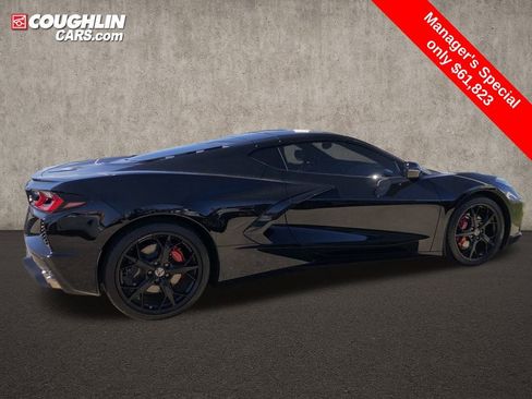 Used 2022 Chevrolet Corvette Stingray Coupe w/ Engine Appearance Package image 10