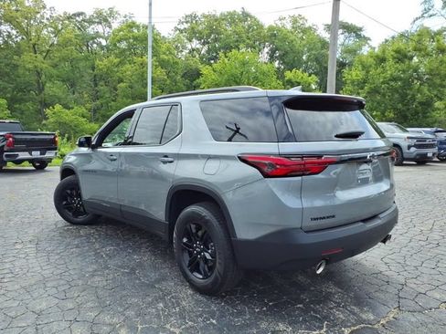 Used 2023 Chevrolet Traverse LT FWD image 10