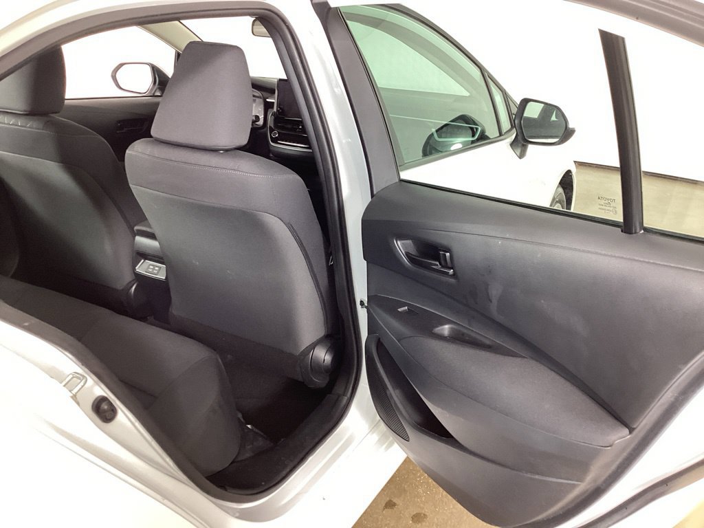 Used 2025 Toyota Corolla LE FWD image 23