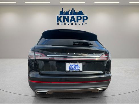 Used 2022 Lincoln Nautilus Reserve image 3