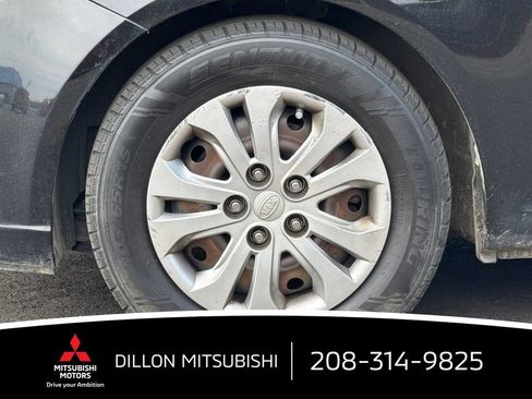 Used 2011 Kia Forte EX FWD image 27