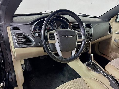 Used 2013 Chrysler 200 Touring image 9