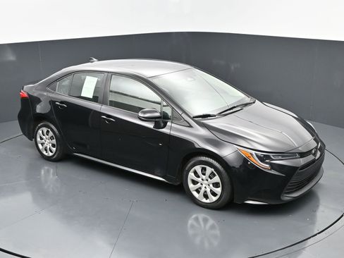 Used 2024 Toyota Corolla LE image 34