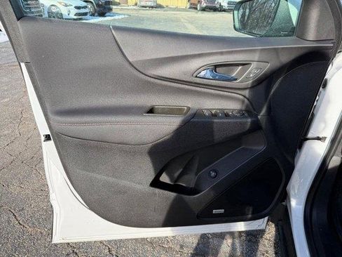 Used 2024 Chevrolet Equinox RS w/ RS Leather Package image 9