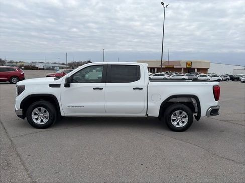 Used 2024 GMC Sierra 1500 Pro w/ Pro Value Package image 3