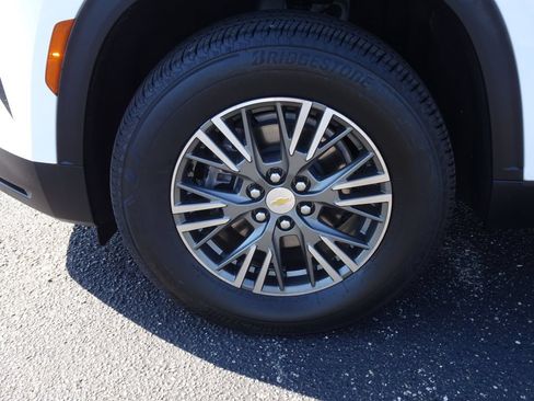 Used 2024 Chevrolet Traverse LT FWD image 26
