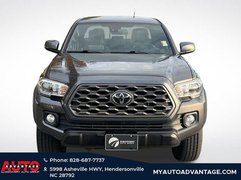 Used 2021 Toyota Tacoma TRD Off-Road w/ Technology Package image 4