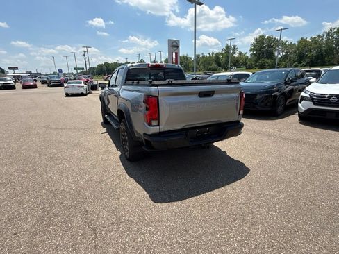 Used 2023 Chevrolet Colorado Trail Boss AWD/4WD image 7