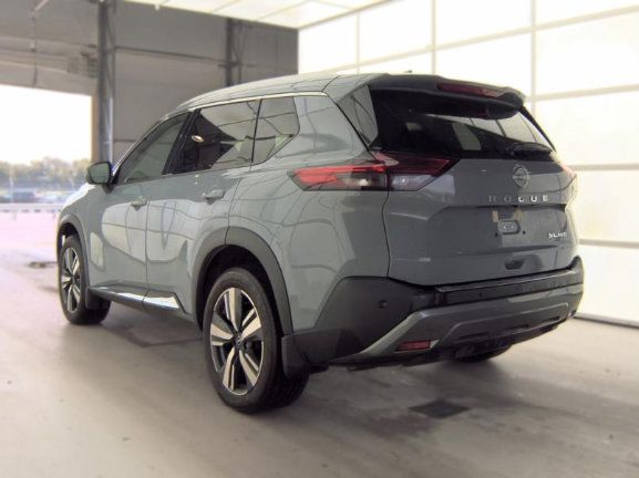 Used 2023 Nissan Rogue SL AWD/4WD image 6
