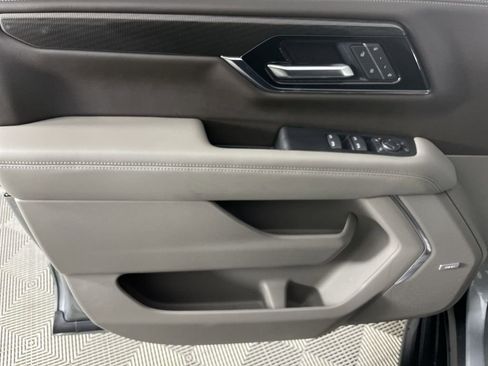 Used 2025 GMC Yukon XL Elevation image 21