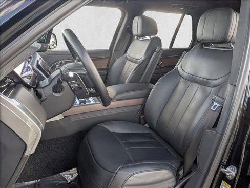 Used 2023 Land Rover Range Rover SE image 17