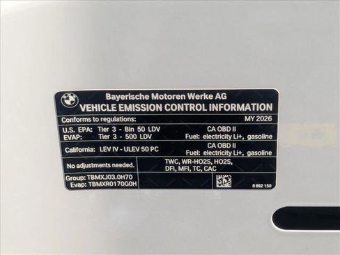 New 2026 BMW 750e xDrive image 19