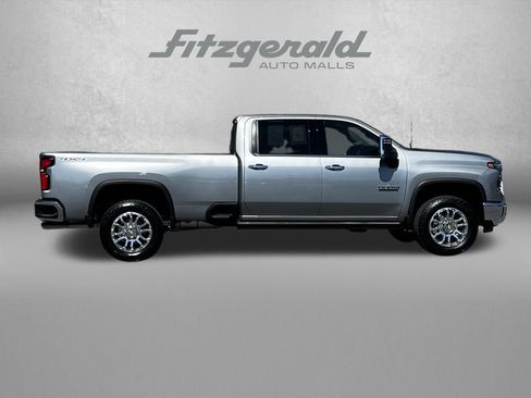 Used 2025 Chevrolet Silverado 3500 LTZ w/ LTZ Premium Texas Edition AWD/4WD image 3