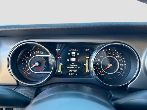 Used 2020 Jeep Gladiator Sport w/ Quick Order Package 24S image 38