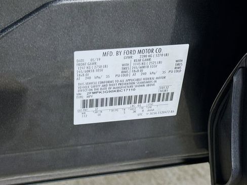 Certified 2019 Ford Edge SE image 29