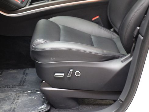 Used 2023 Tesla Model X 7 Seater AWD Driving Com 4 image 39